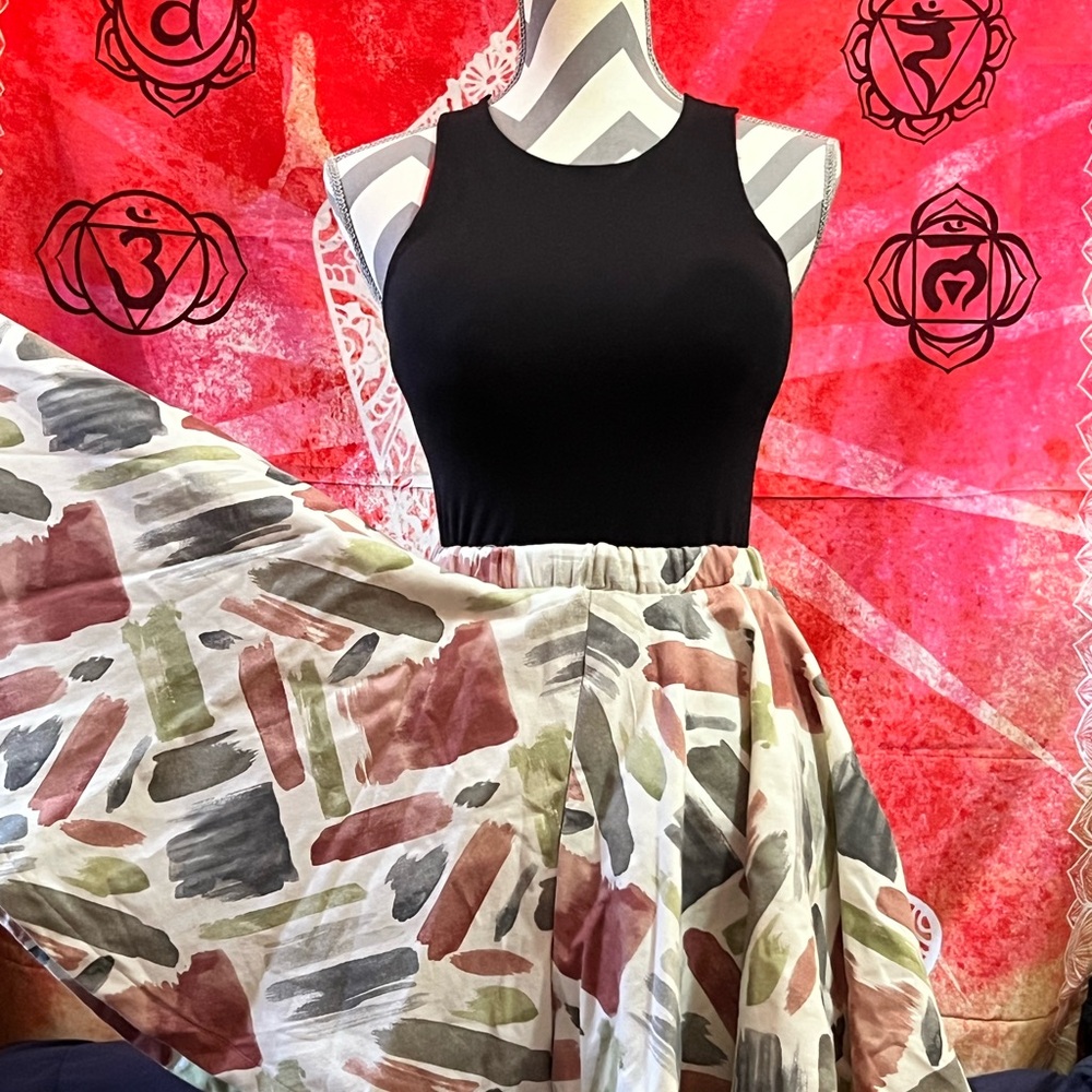 Patterned Circle Skirt (Skort) With Pockets - image 2